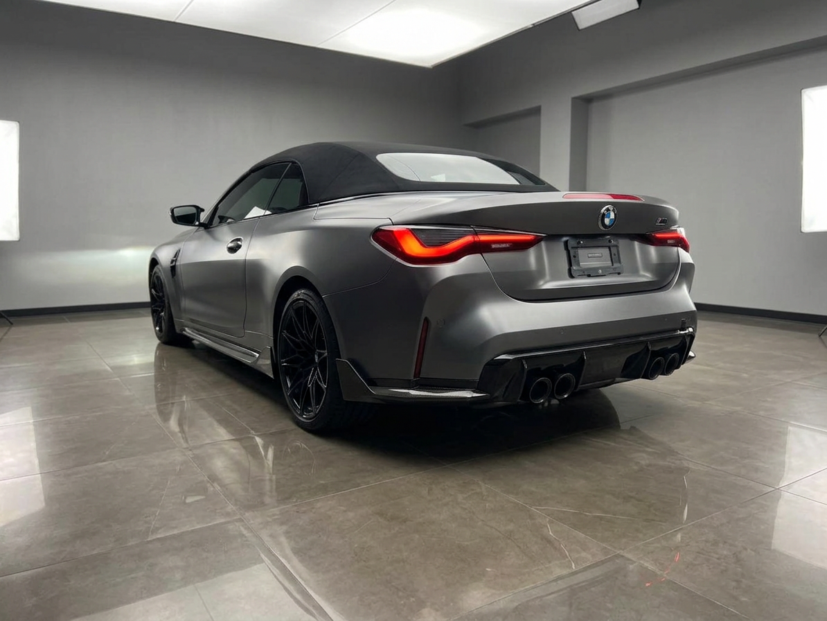 2022 BMW M4 — photo 9