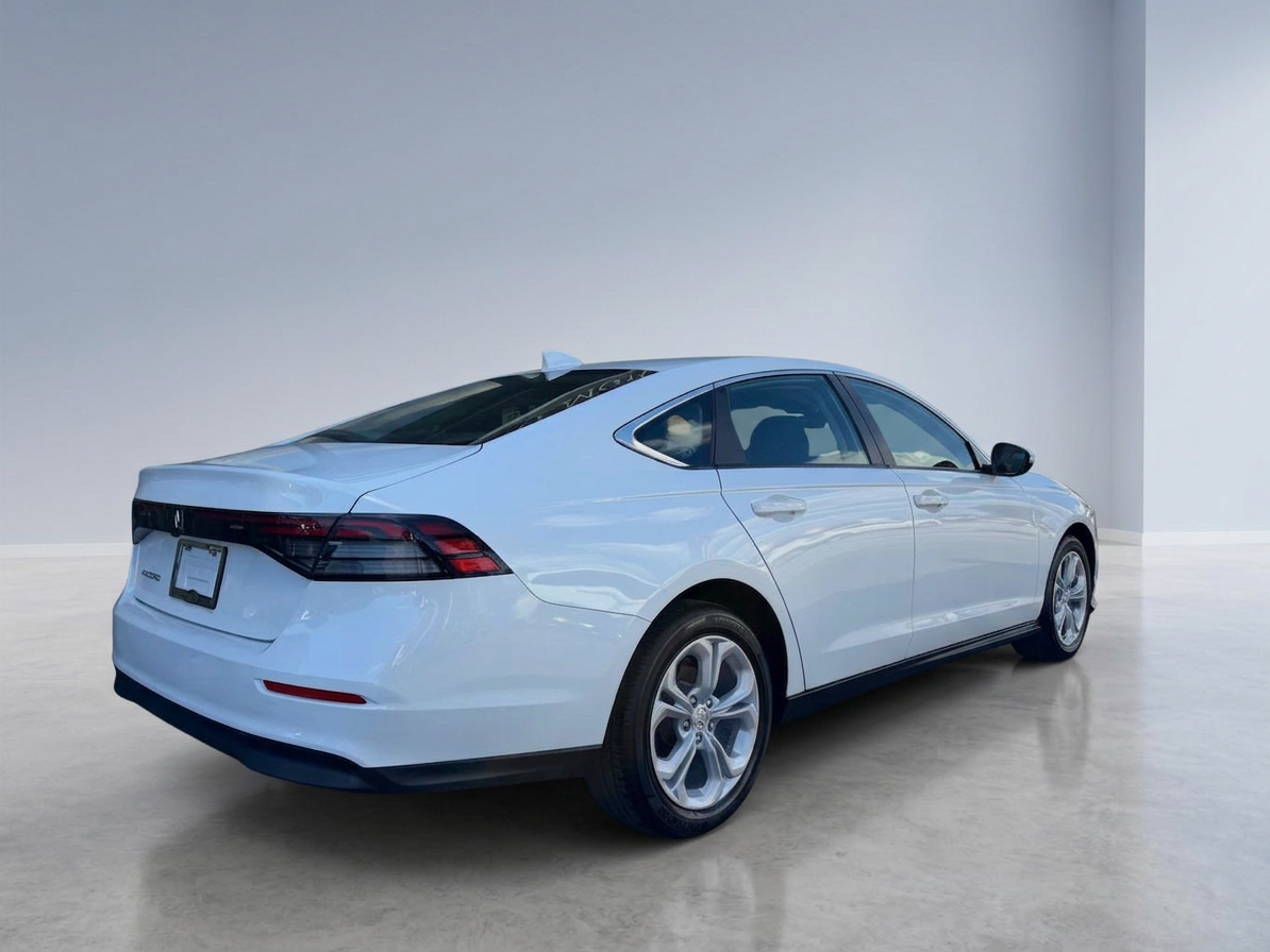 2023 Honda Accord — photo 9