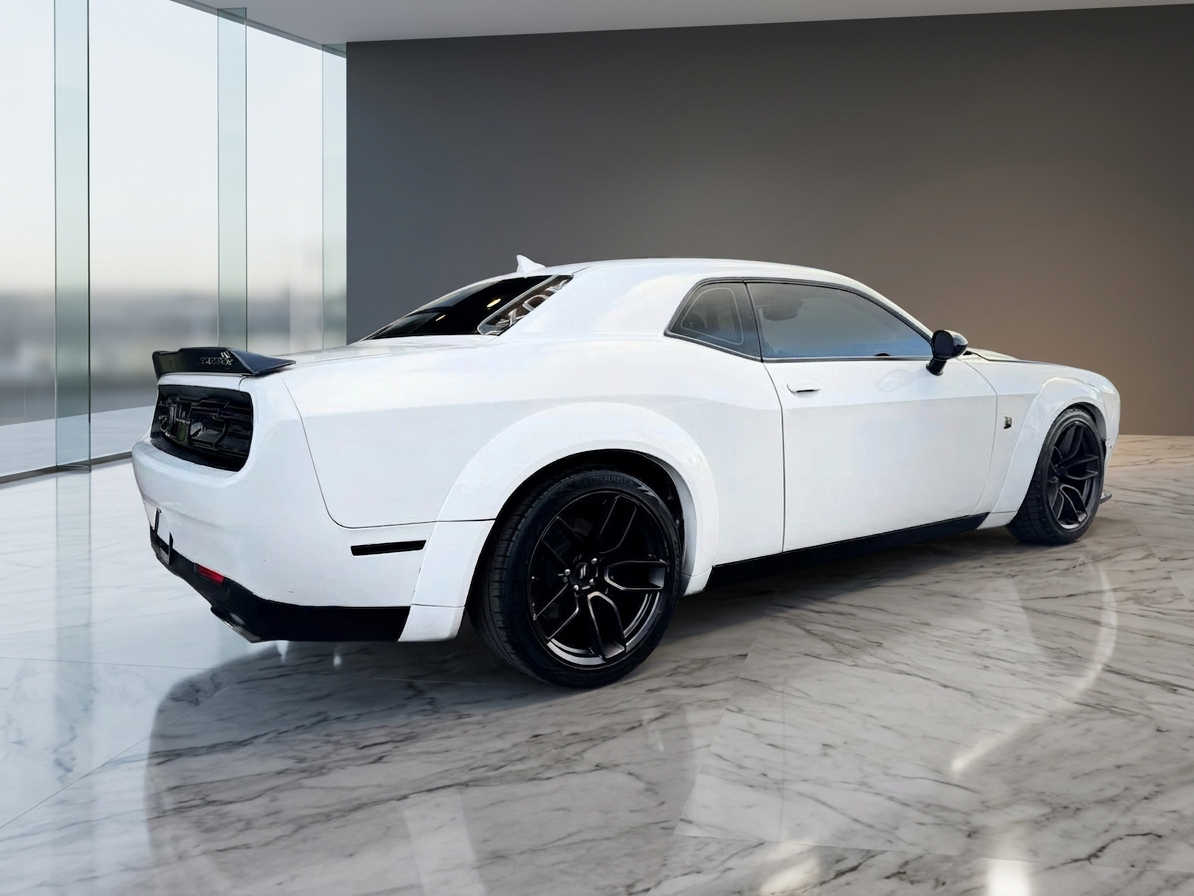 2020 Dodge Challenger — photo 13