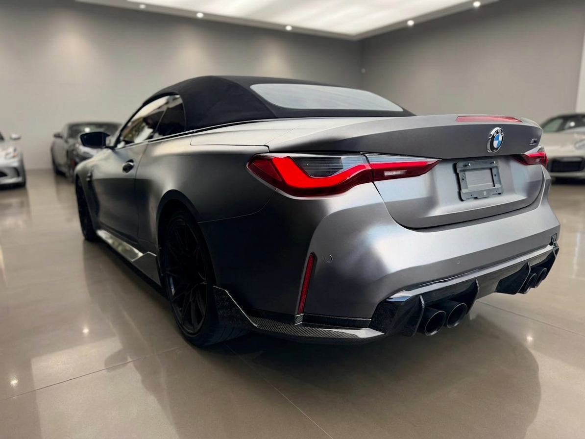 2022 BMW M4 — photo 8