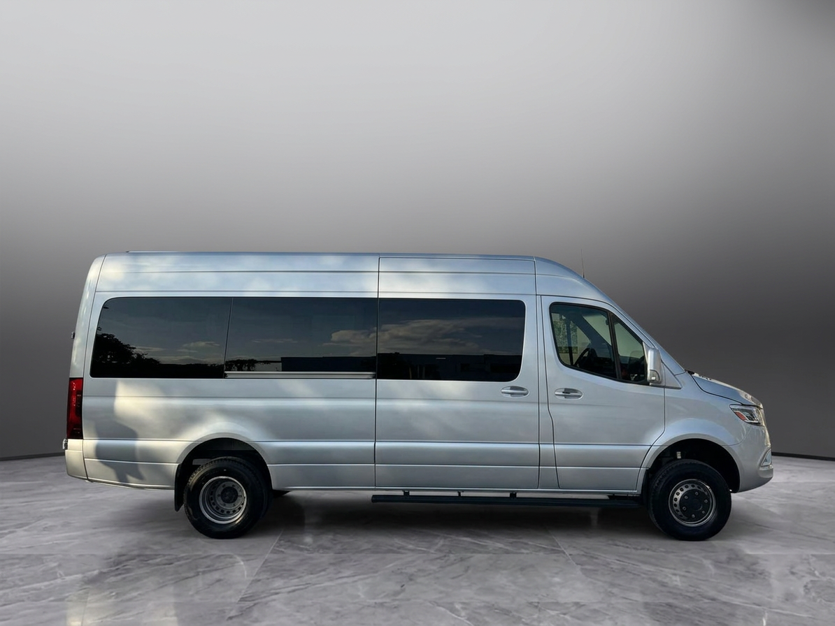 2023 Mercedes-Benz Sprinter 3500 XD Cargo — photo 3
