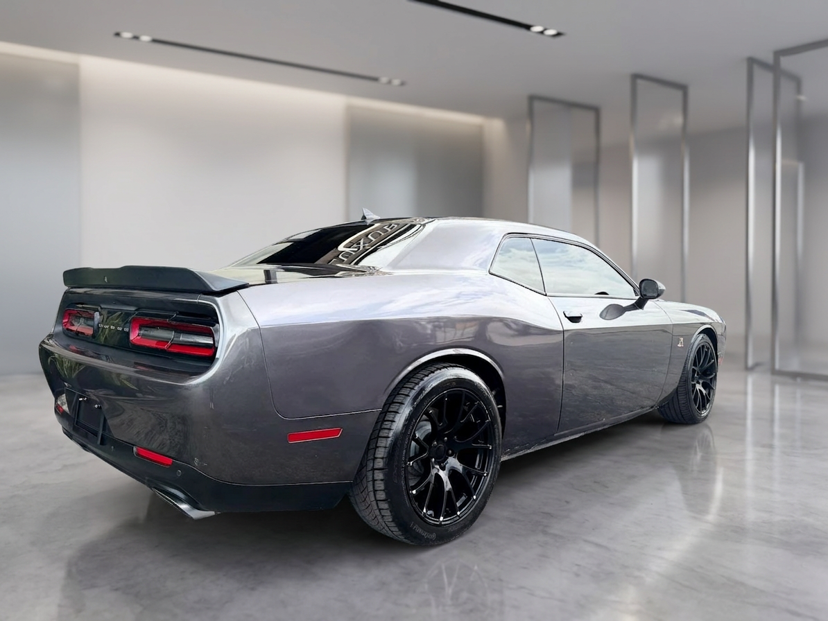 2015 Dodge Challenger — photo 14