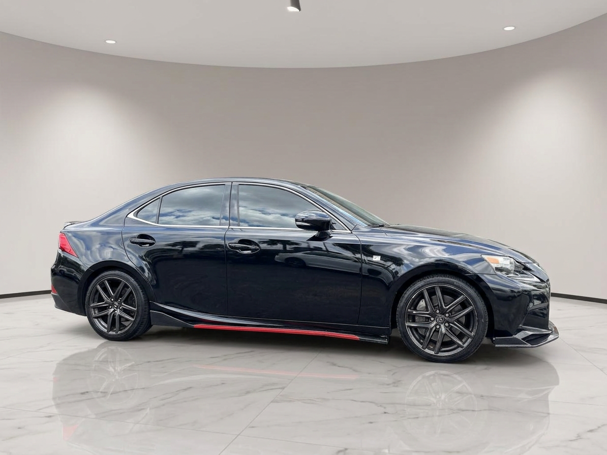 2016 Lexus IS — photo 16