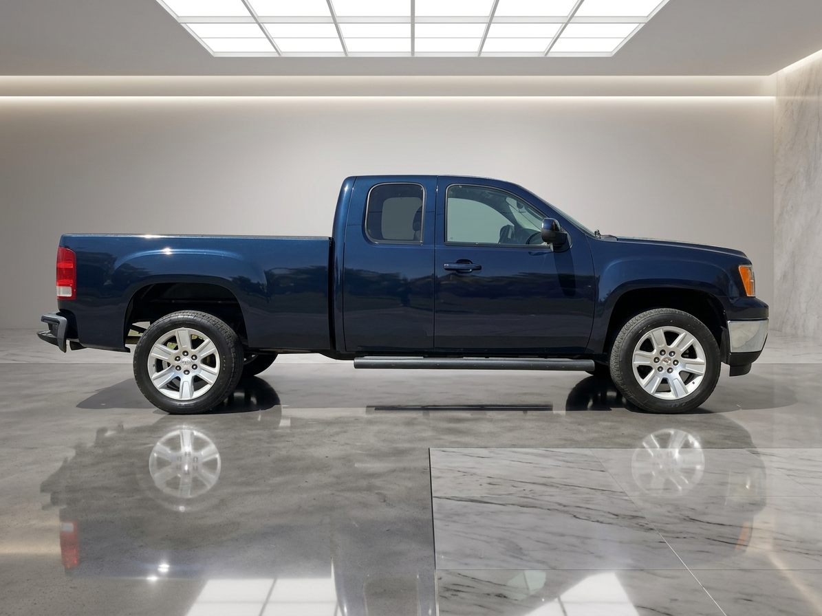 2007 GMC Sierra — photo 2