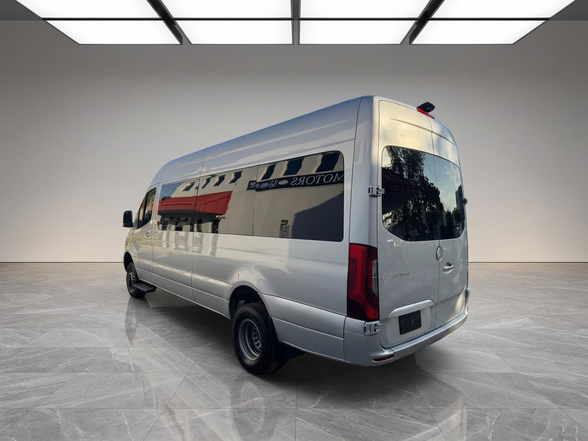 2023 Mercedes-Benz Sprinter 3500 XD Cargo — photo 9