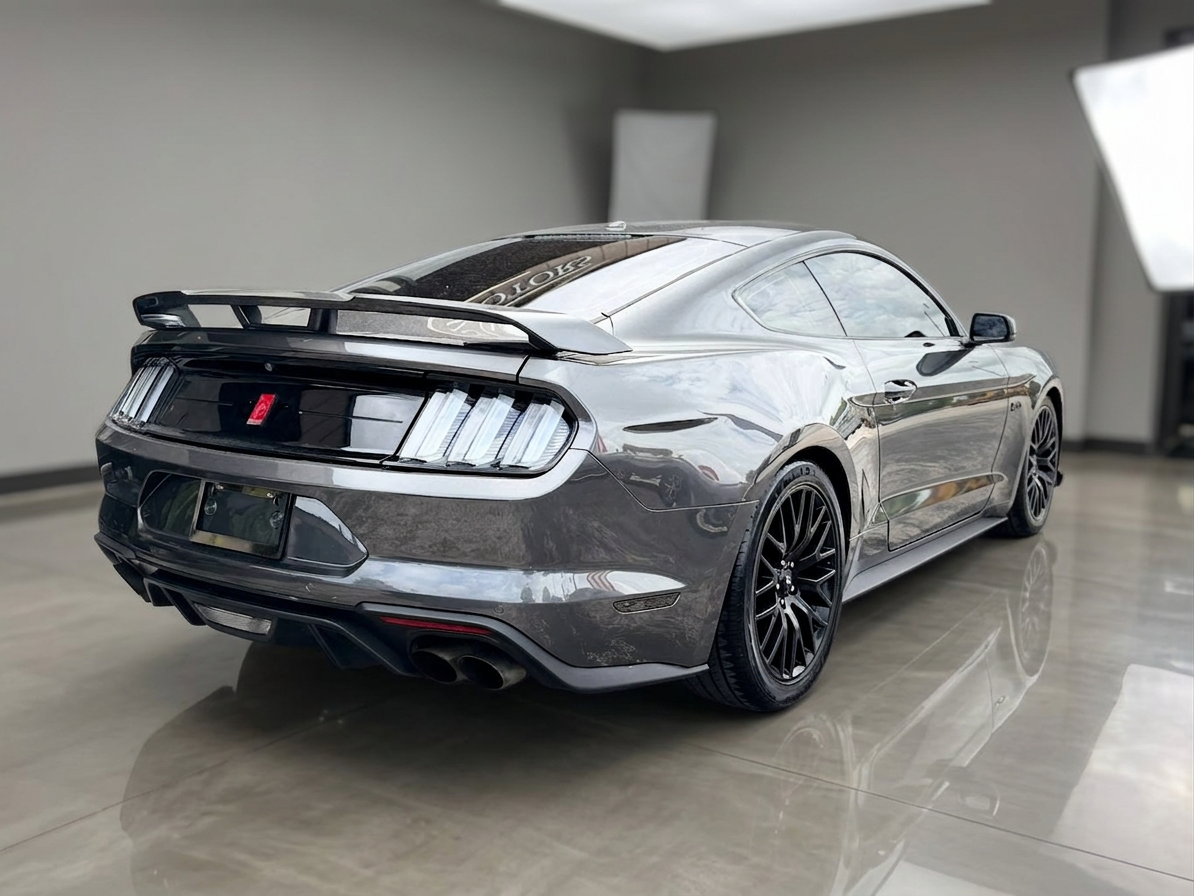 2019 Ford Mustang — photo 12
