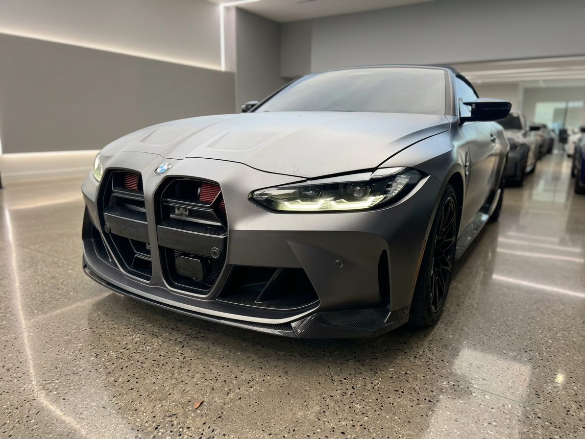 2022 BMW M4 — photo 7