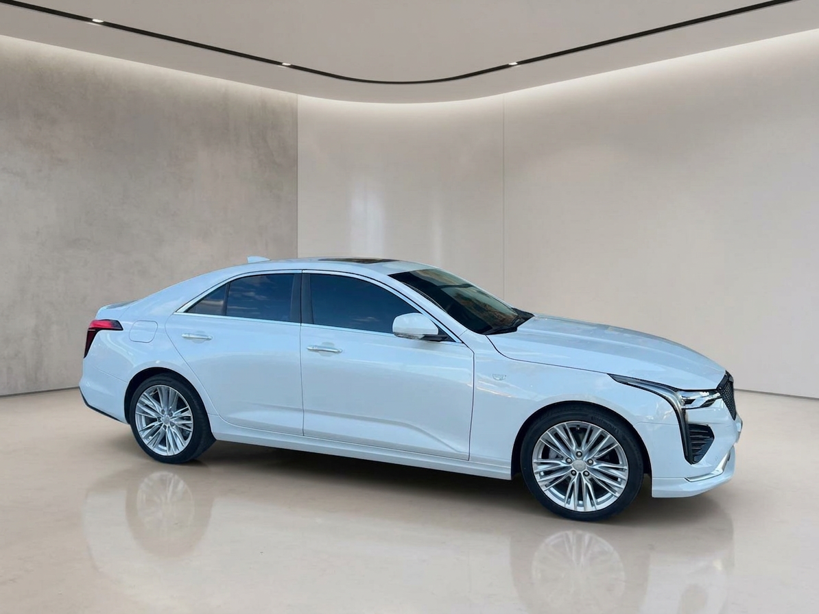 2023 Cadillac CT4 — photo 2