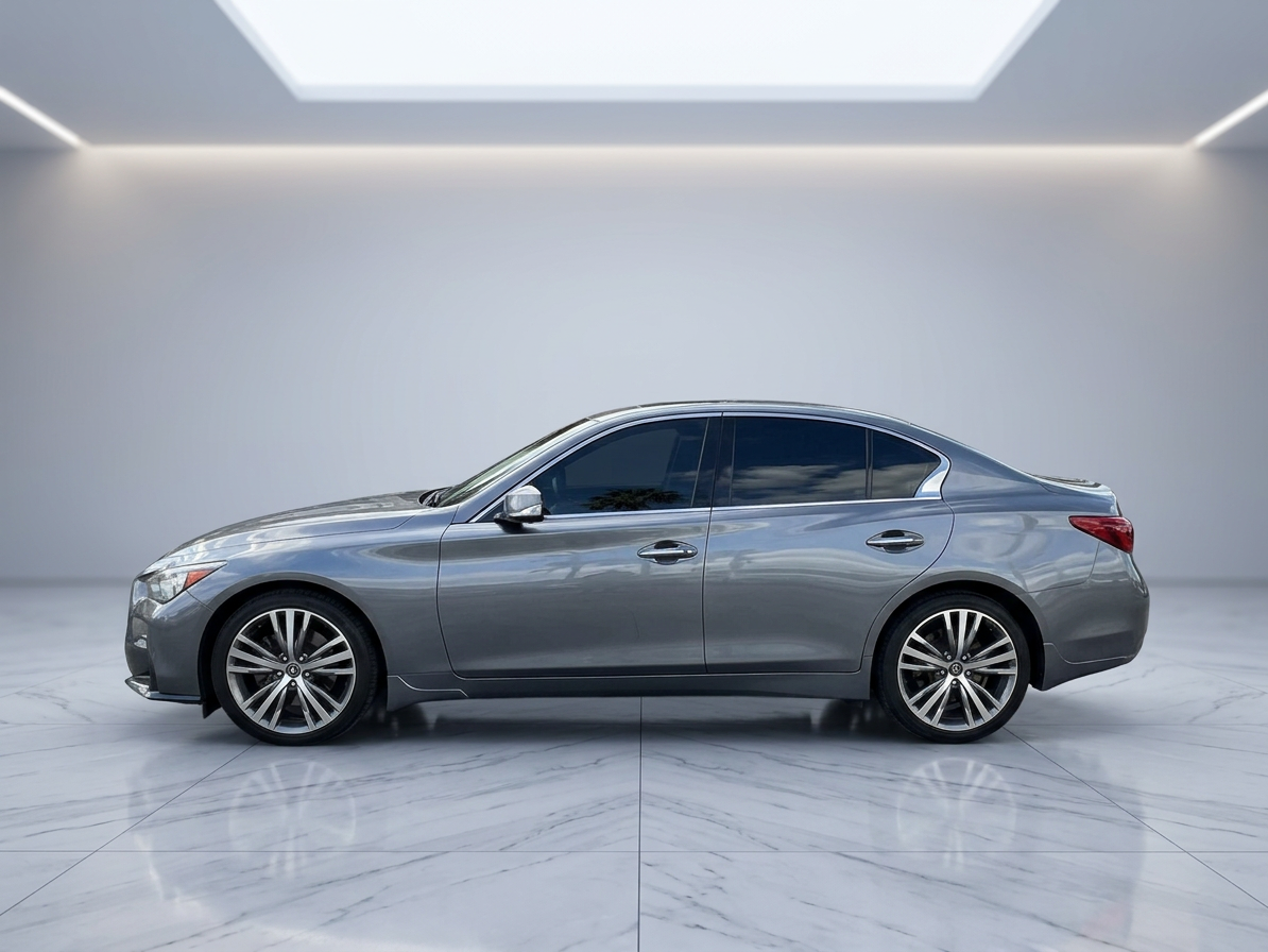 2022 Infiniti Q50 — photo 2
