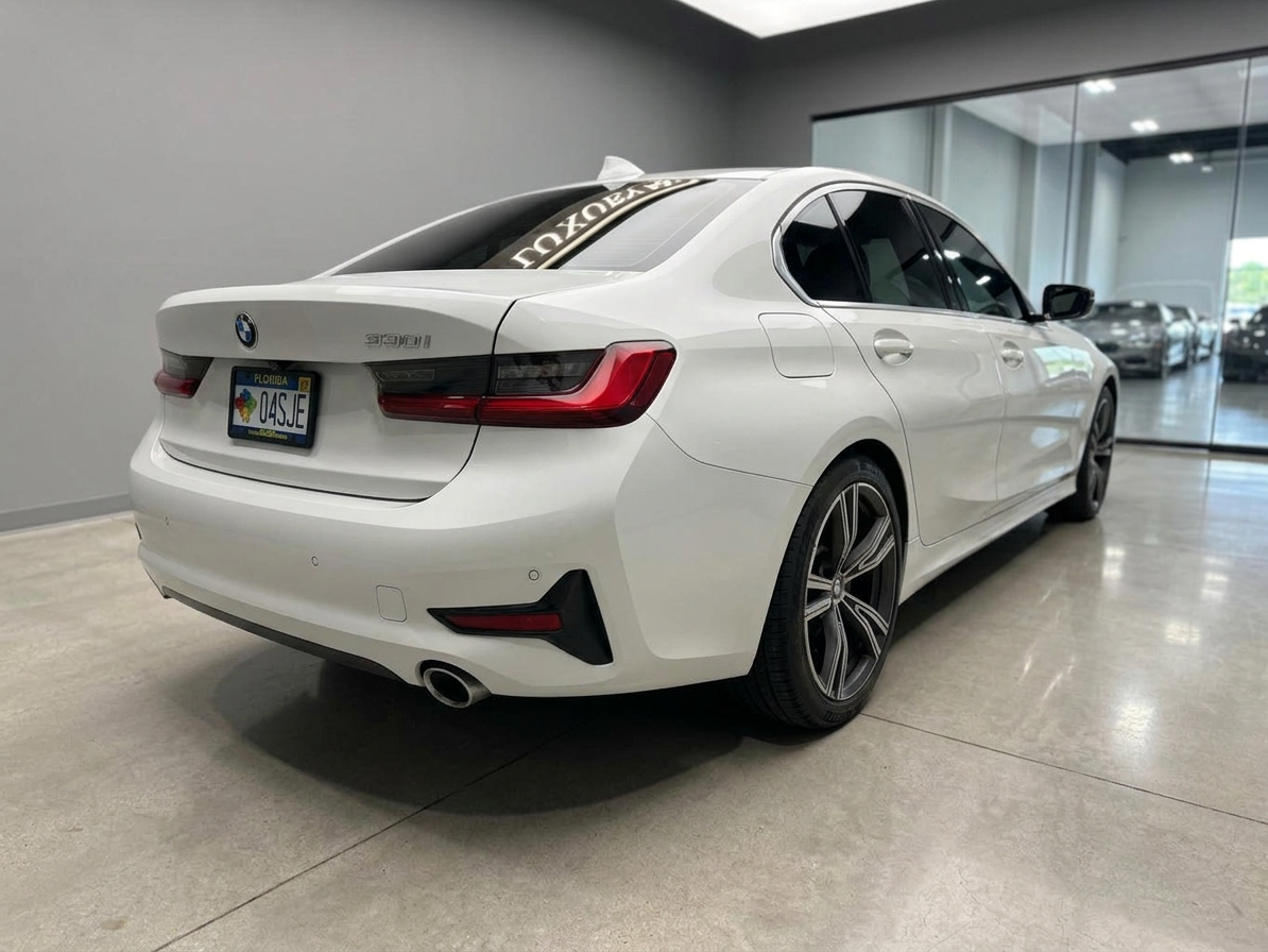 2020 BMW 3 Series — photo 11