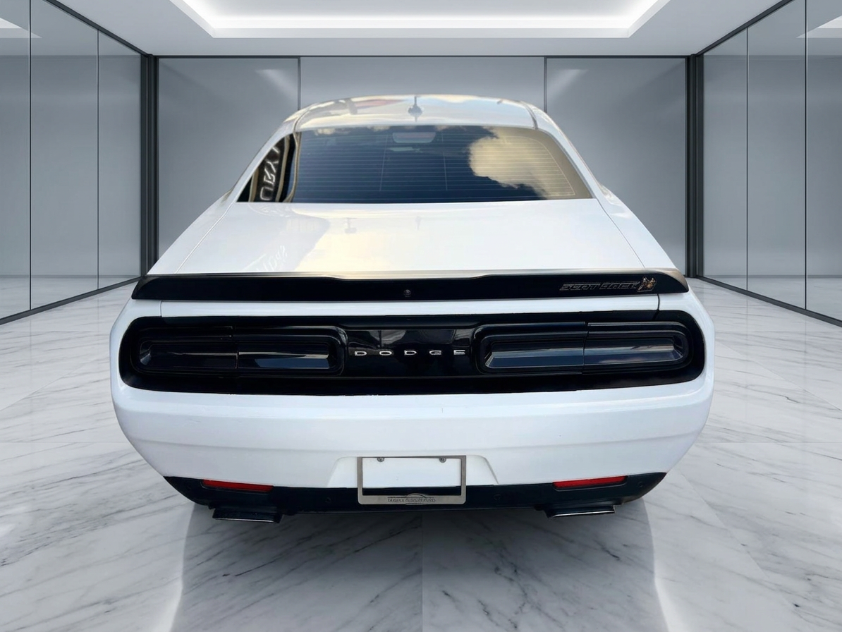 2020 Dodge Challenger — photo 9