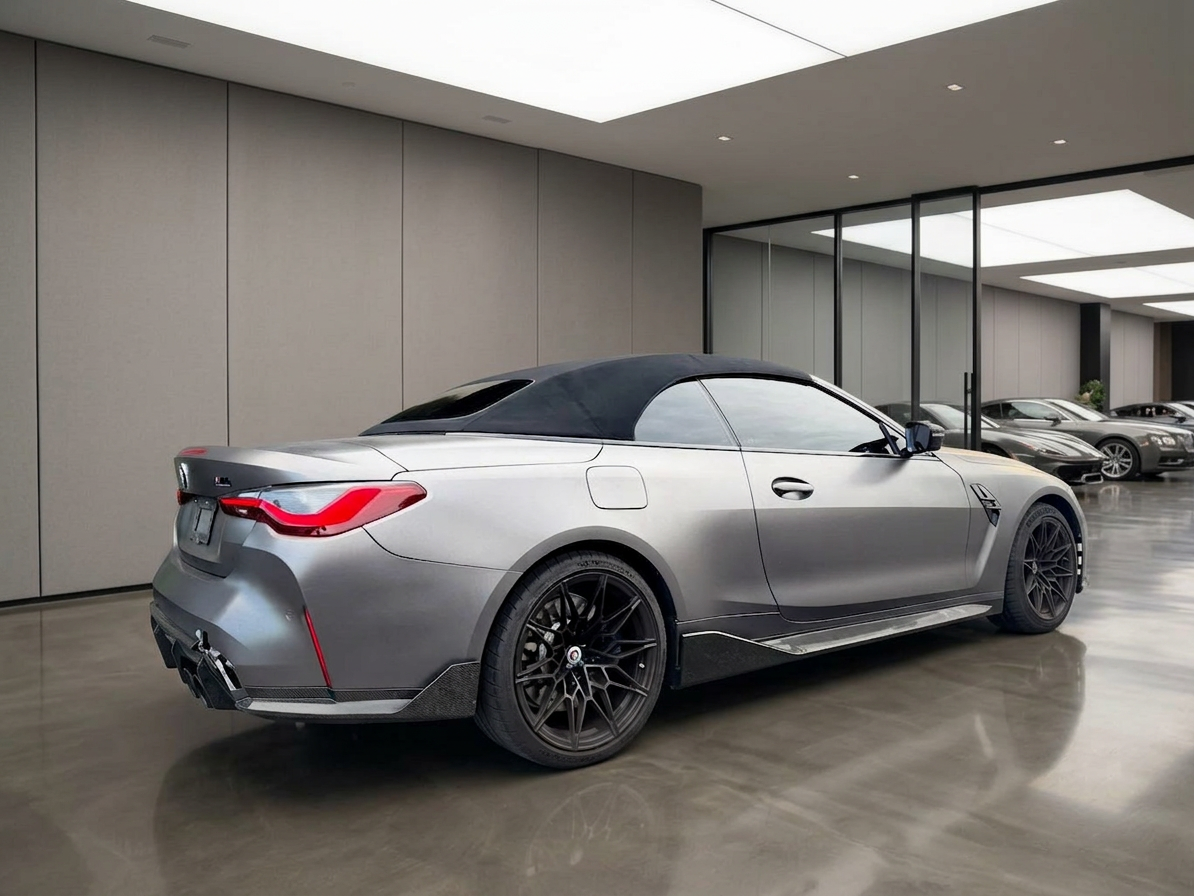 2022 BMW M4 — photo 15