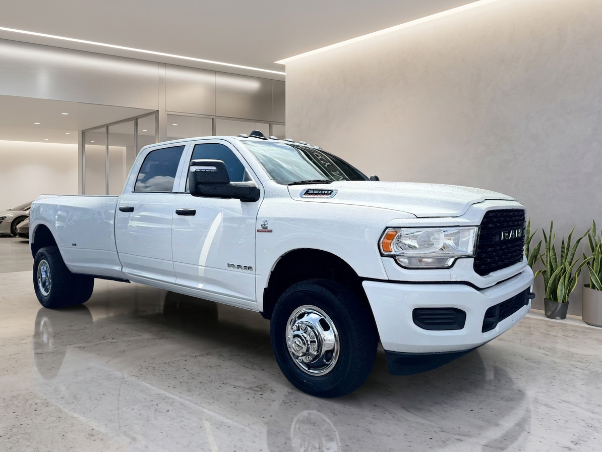2023 RAM 3500 Crew CAB — photo 2