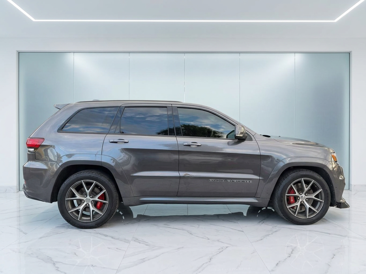 2017 Jeep Grand Cherokee — photo 14