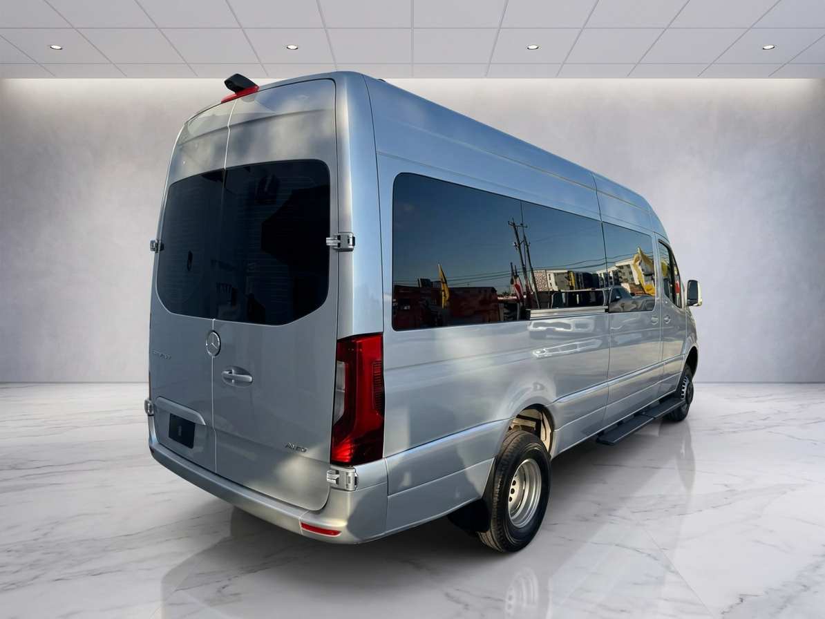 2023 Mercedes-Benz Sprinter 3500 XD Cargo — photo 11