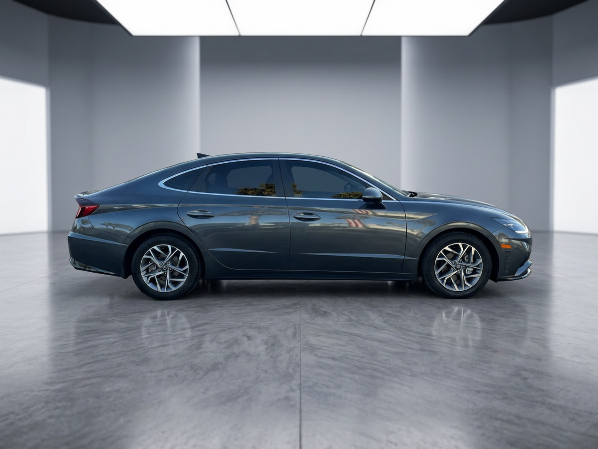 2023 Hyundai Sonata — photo 2