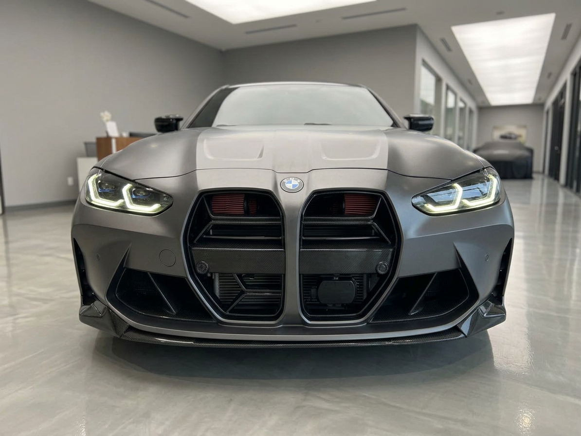 2022 BMW M4 — photo 5